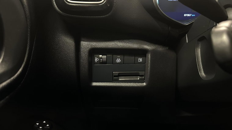 Vehicle Image 29