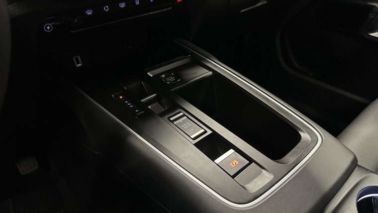 Vehicle Image 52