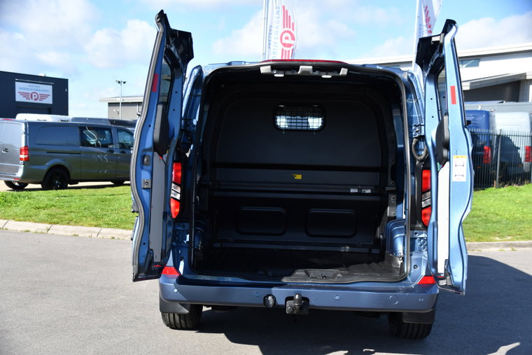 Vehicle Image 36