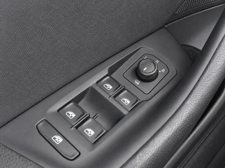 Vehicle Image 24