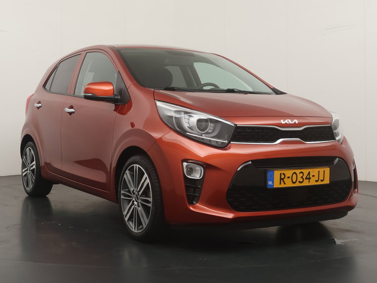 Vehicle Image 12