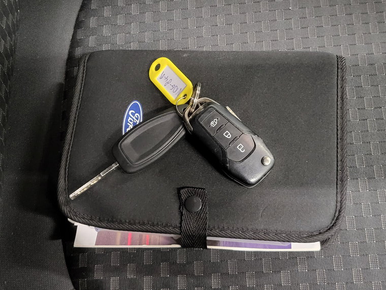 Vehicle Image 18