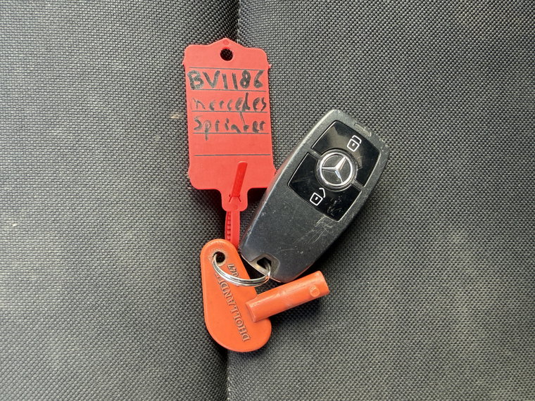 Vehicle Image 24