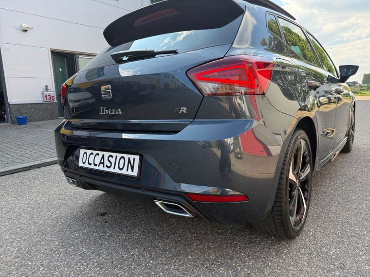 Vehicle Image 17