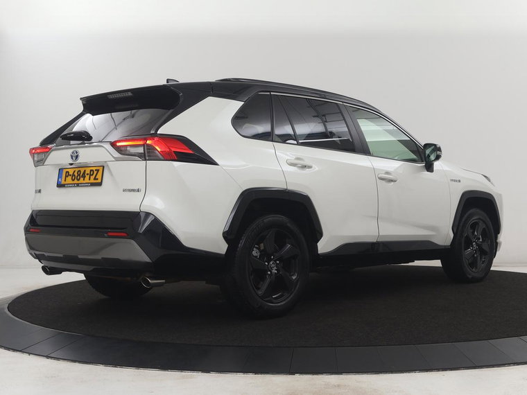 Vehicle Image 32