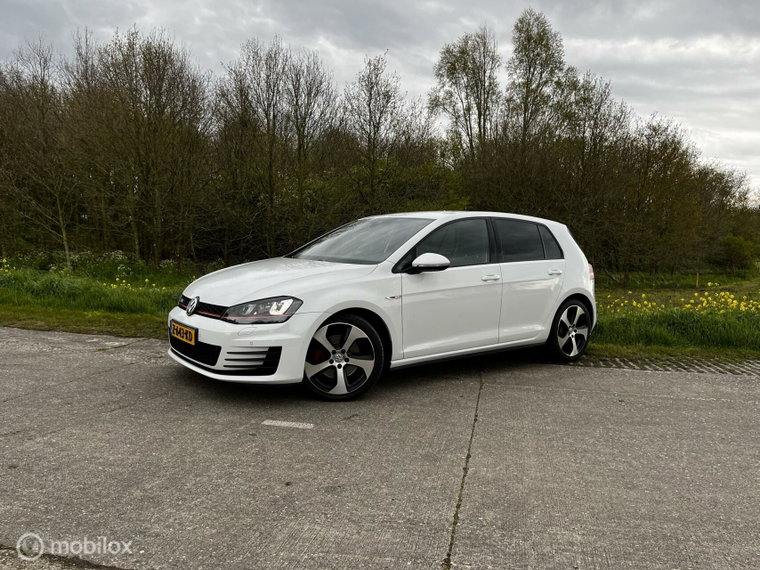 Vehicle Image 28