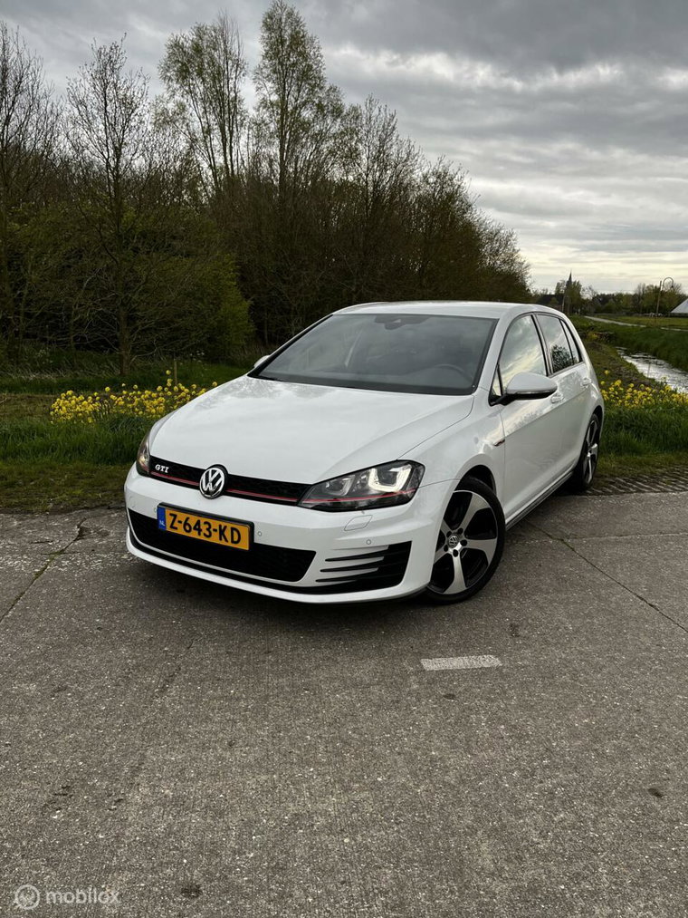 Vehicle Image 29