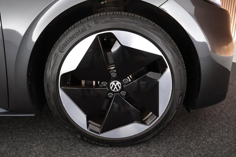 Vehicle Image 41