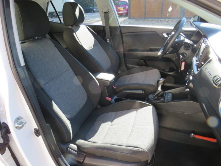 Vehicle Image 17