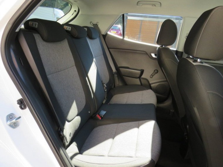 Vehicle Image 19