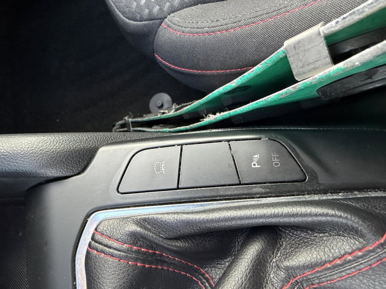Vehicle Image 23