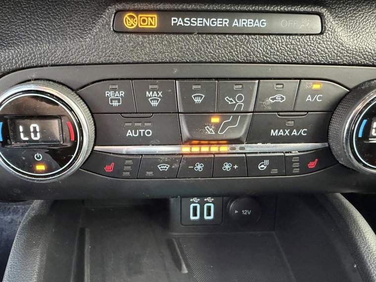 Vehicle Image 28