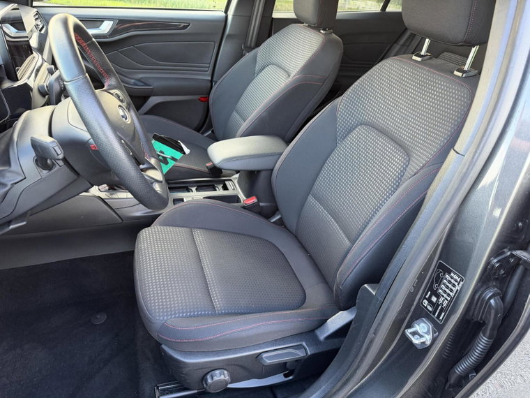 Vehicle Image 36