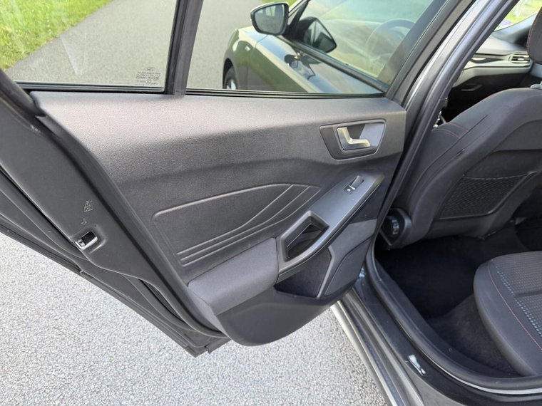 Vehicle Image 45