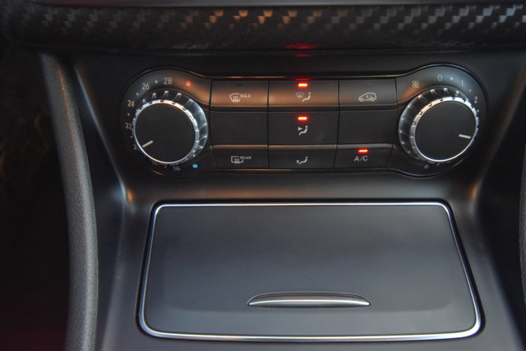 Vehicle Image 27