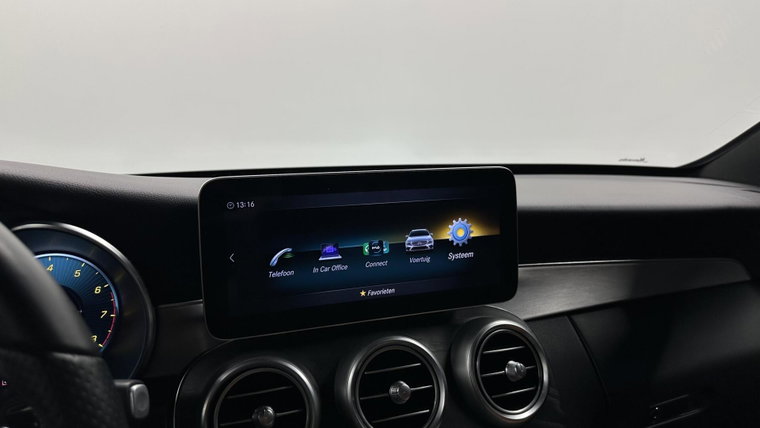Vehicle Image 52