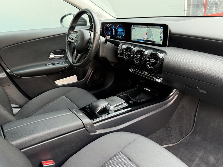 Vehicle Image 36