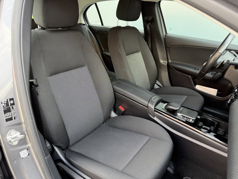 Vehicle Image 37