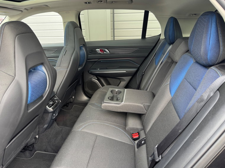 Vehicle Image 22