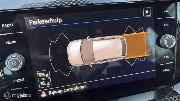 Vehicle Image 22