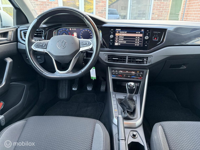 Vehicle Image 26
