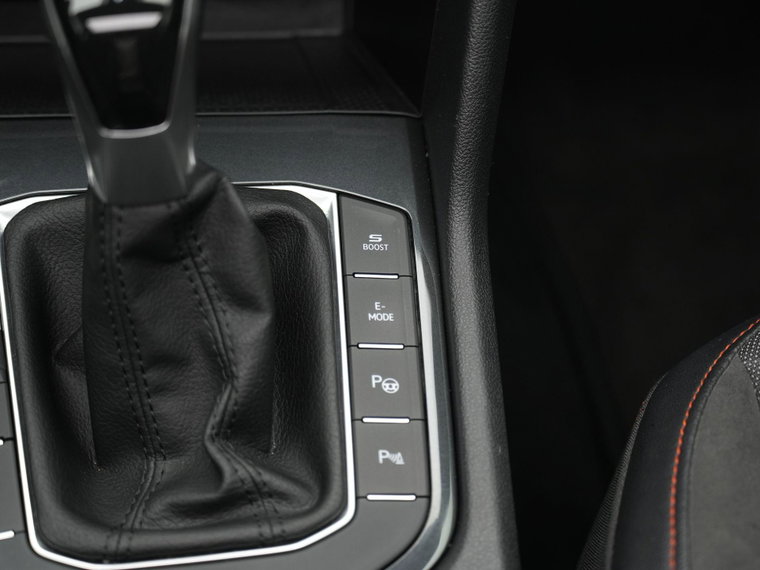 Vehicle Image 28