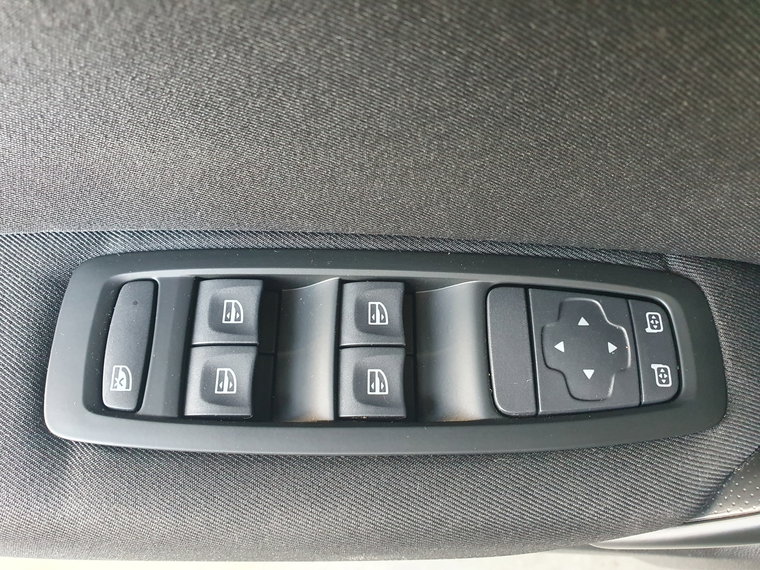 Vehicle Image 40
