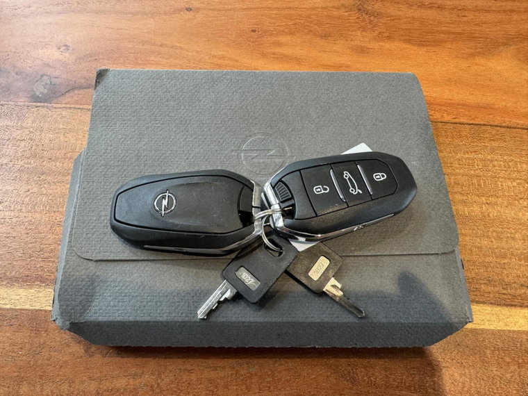 Vehicle Image 30