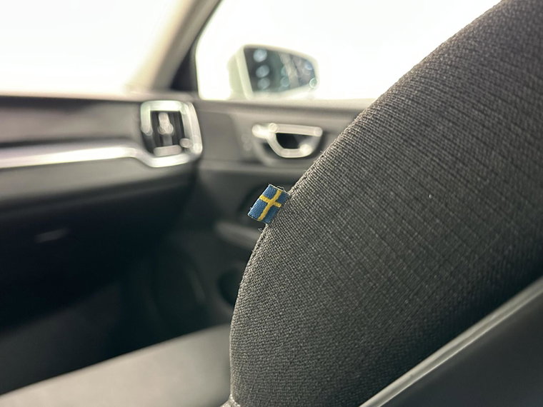 Vehicle Image 17