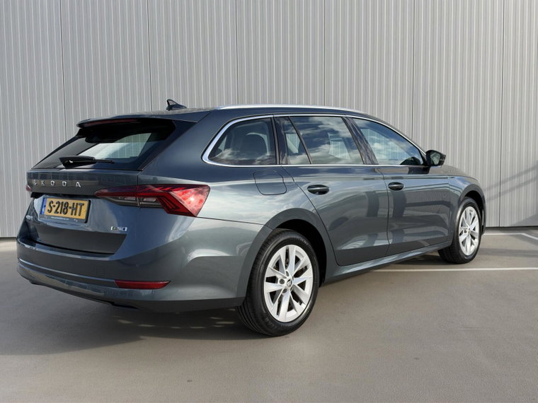 Vehicle Image 38