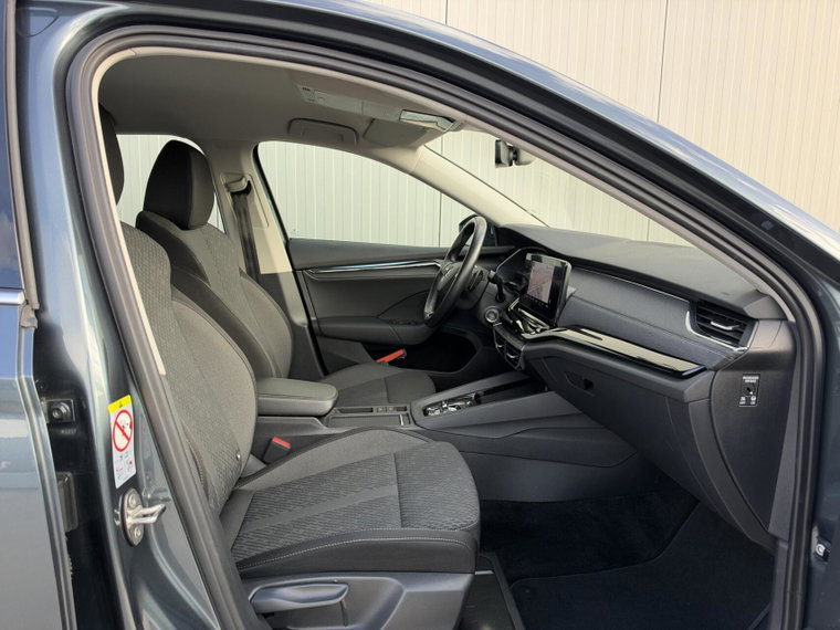 Vehicle Image 39