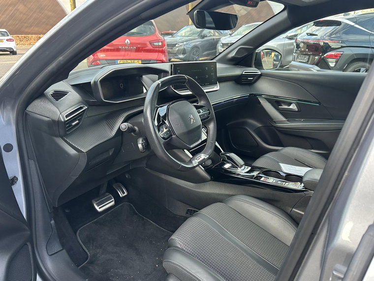 Vehicle Image 19