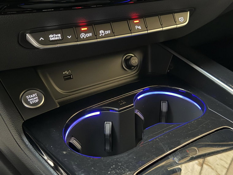 Vehicle Image 35