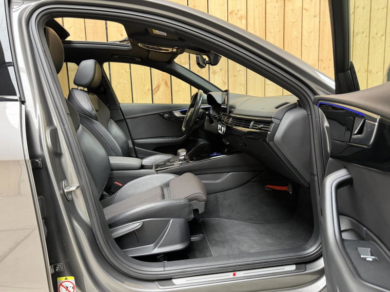 Vehicle Image 60