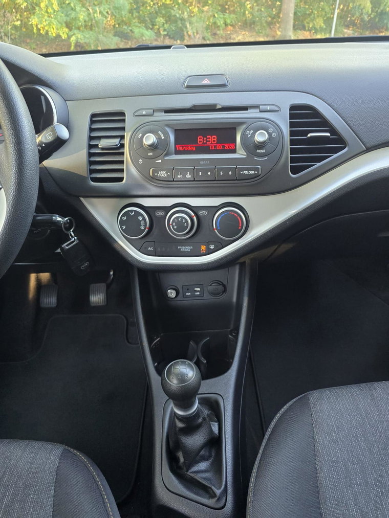 Vehicle Image 23