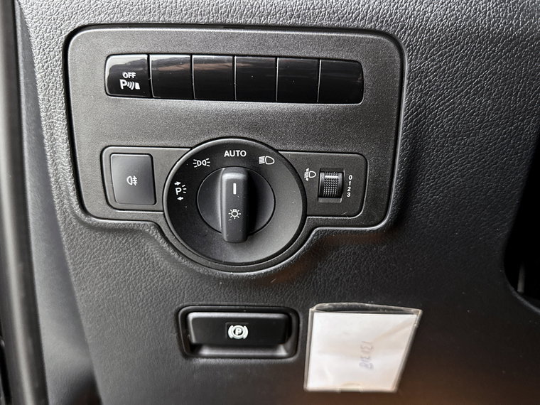 Vehicle Image 26