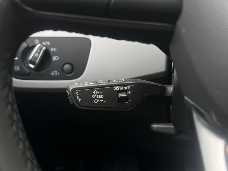 Vehicle Image 28