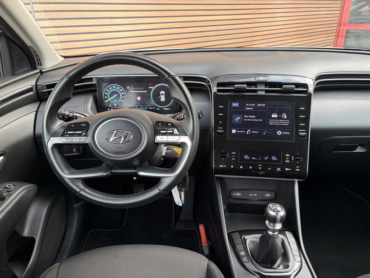 Vehicle Image 22