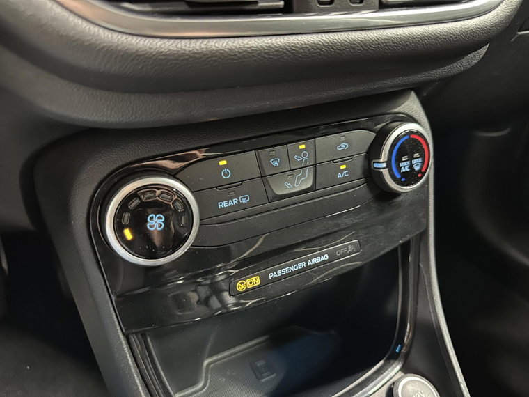 Vehicle Image 33