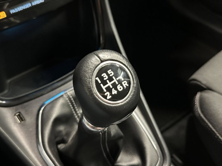 Vehicle Image 37
