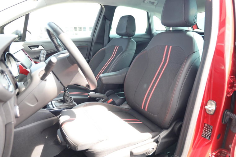 Vehicle Image 21