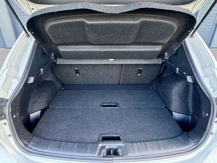 Vehicle Image 19