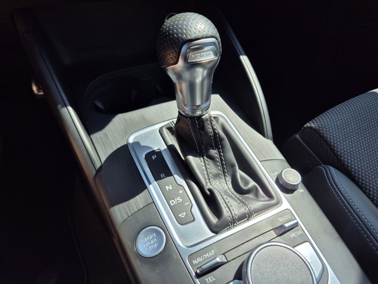 Vehicle Image 34