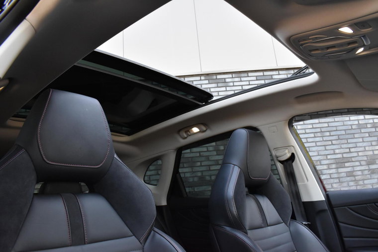 Vehicle Image 15
