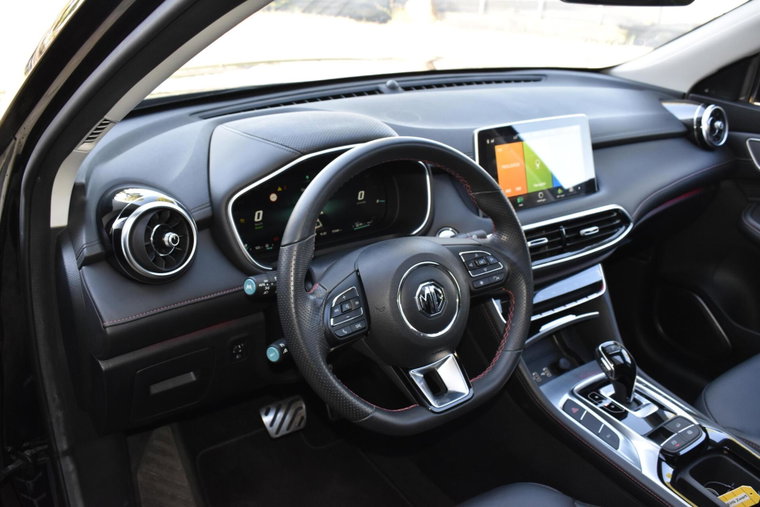 Vehicle Image 8