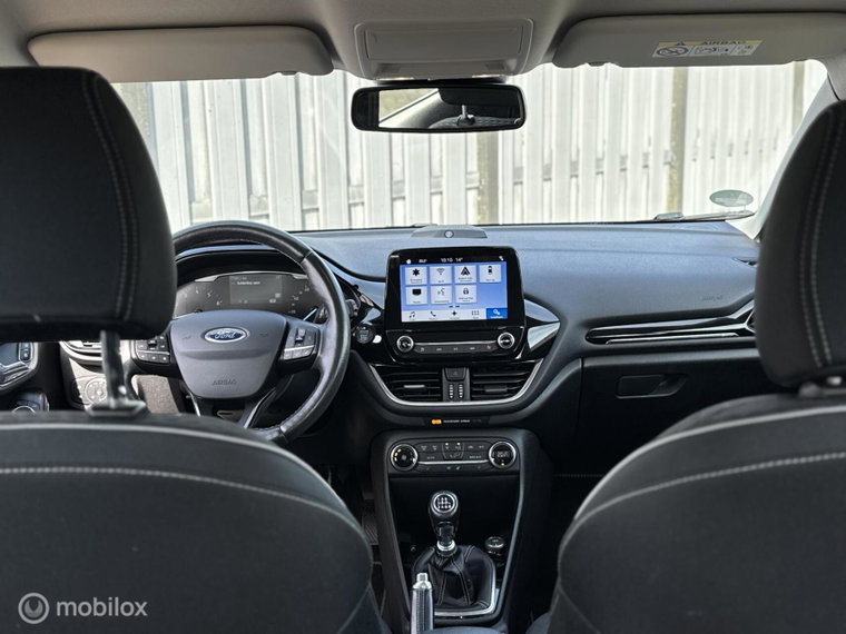 Vehicle Image 15