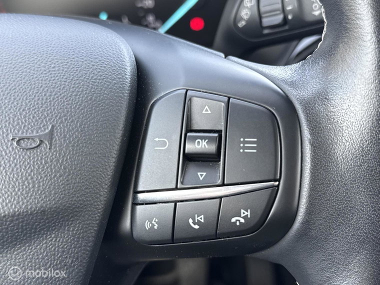 Vehicle Image 26