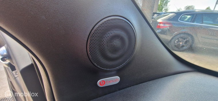 Vehicle Image 28