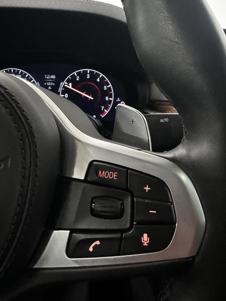 Vehicle Image 22