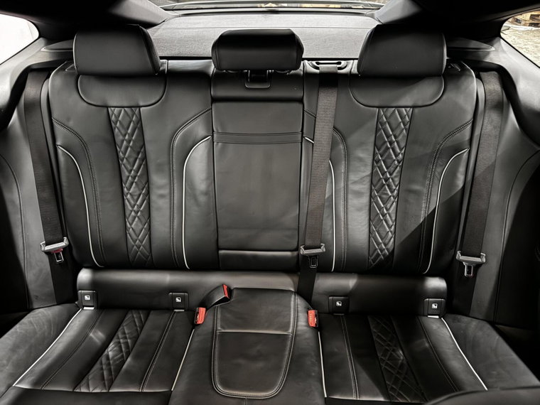 Vehicle Image 23